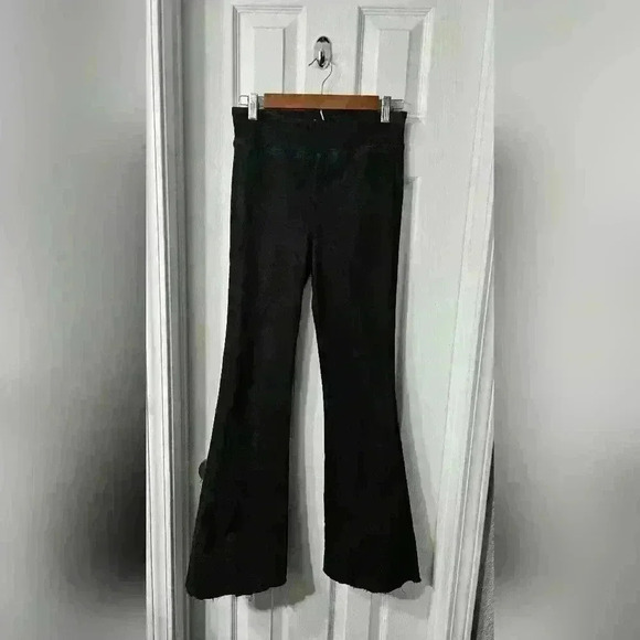 FRAME The Jet Set Flare Jeans